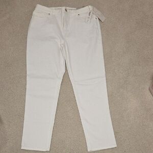 NWT Chico's So Slimminh Girlfriendslim Leg Ankle White Denim